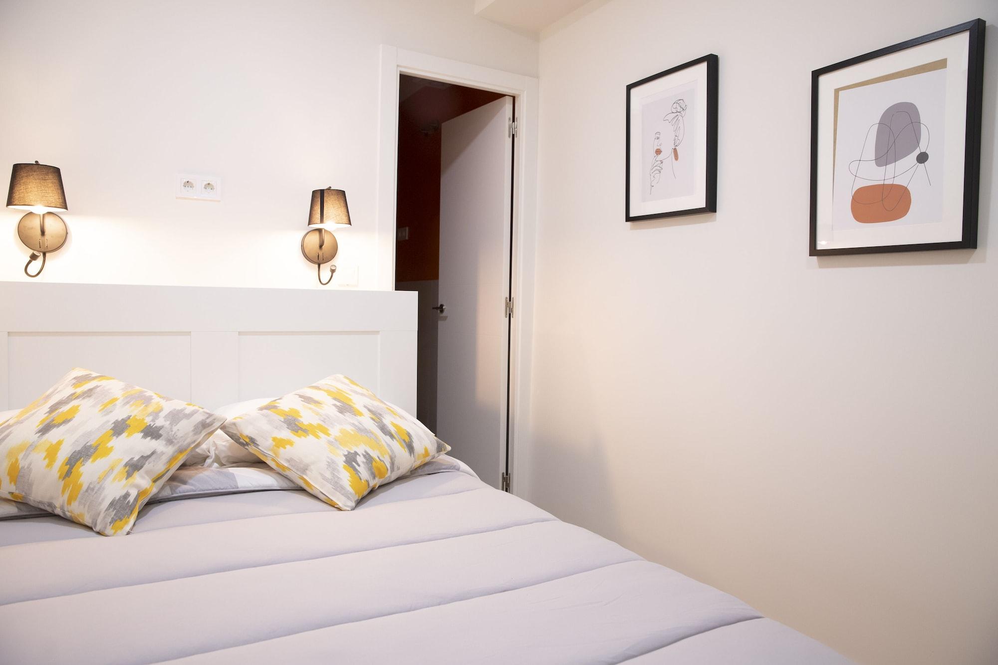 Hostal Montaloya Madrid Extérieur photo