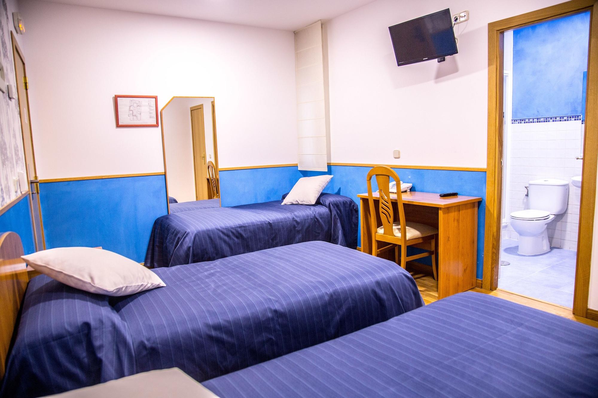 Hostal Montaloya Madrid Extérieur photo