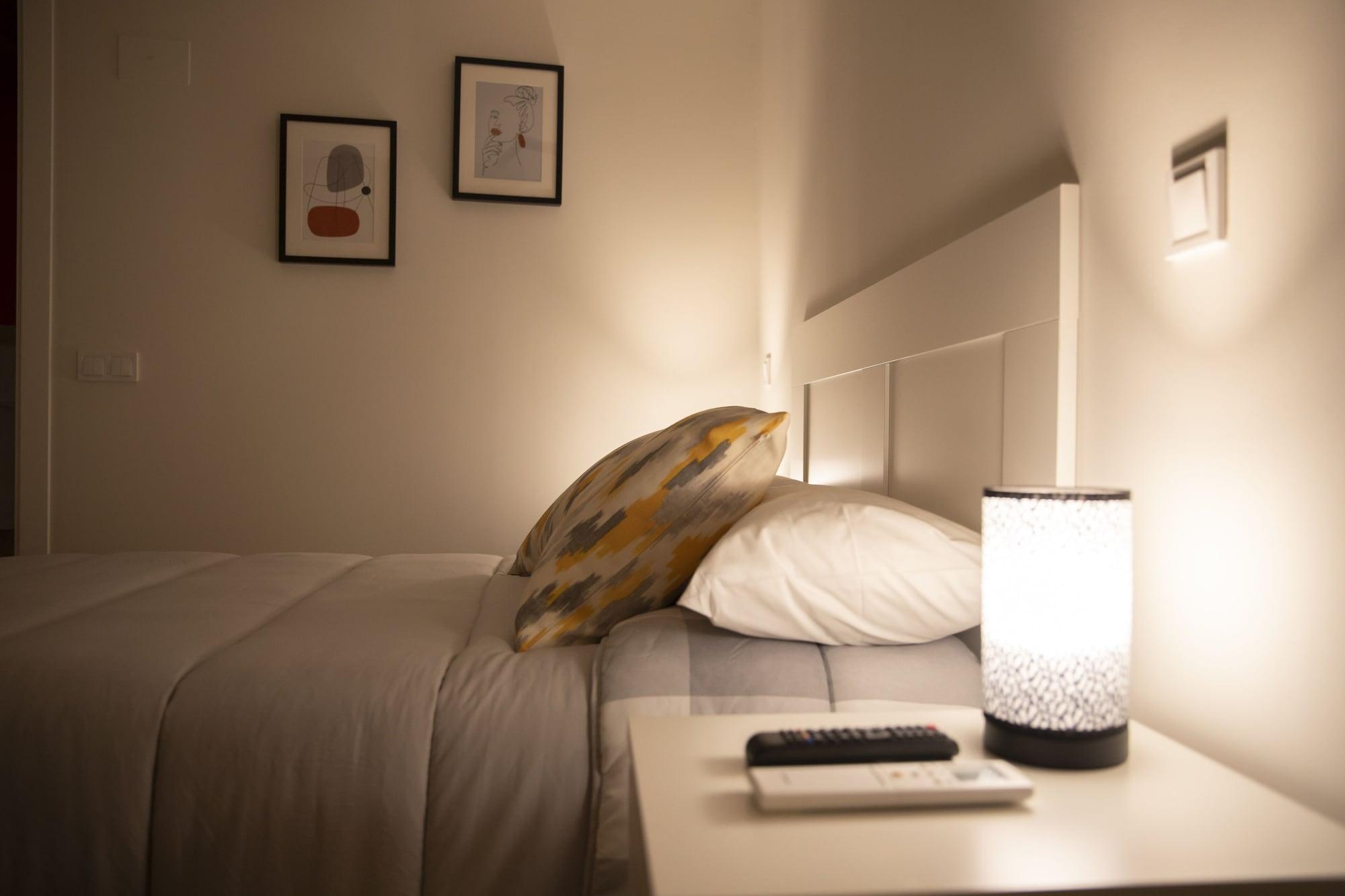 Hostal Montaloya Madrid Extérieur photo